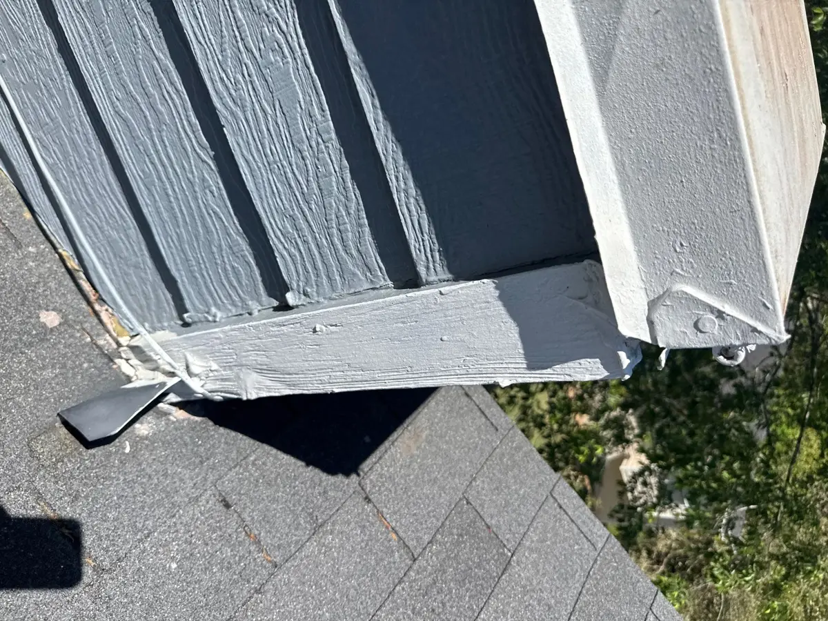 Close view of roof edge flashing and sealant, Southern Premier Roofing work near Monroe GA
