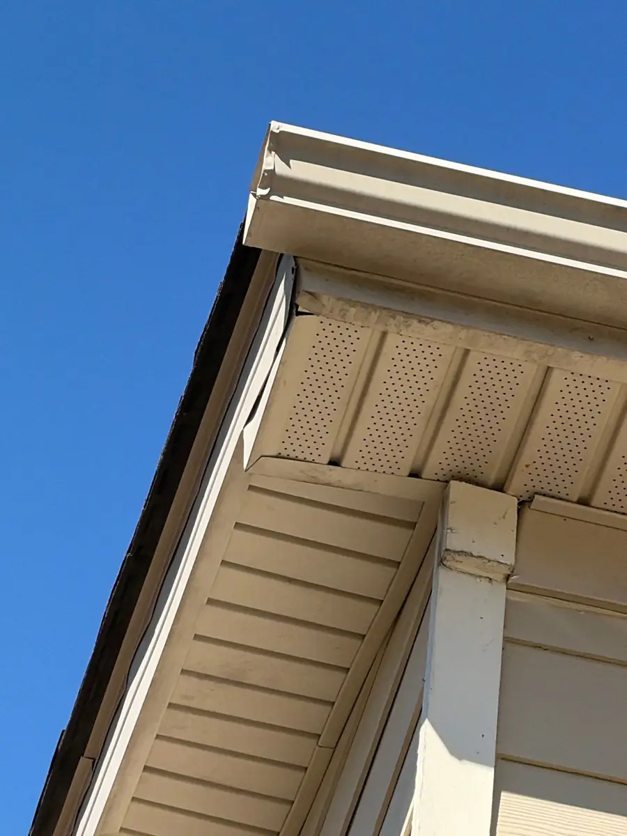 Close view of soffit panels and roof edge trim, Southern Premier Roofing work near Hoschton GA